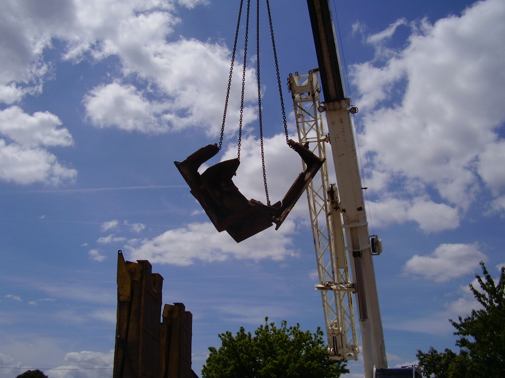 20110601 WHALE:BALEINE ARRIVES IN VIRE FROM BRÉCEY Bill Twohigg 31.jpg